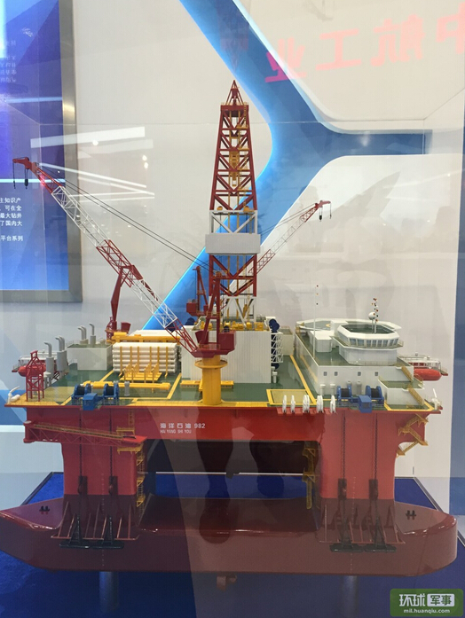 亮相国防科技工业军民融合发展成果展的平台模型